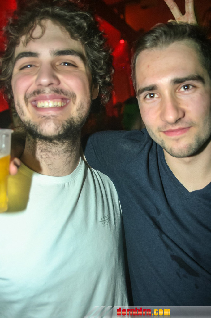 14014304.jpg