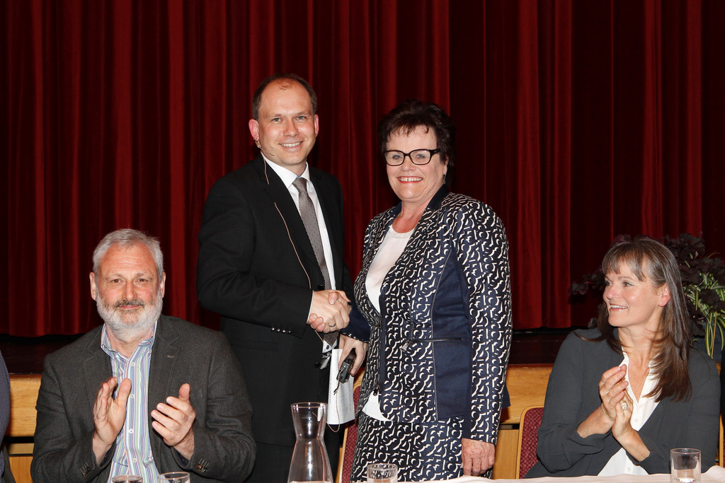 10-04-15- NZ_GV-KONST -BGM Neier_ Vzbgm Eva Nicolussi klein65.jpg