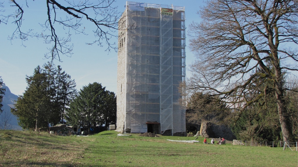 KOE_Tostner Burg Ausgrabungen 6.jpg