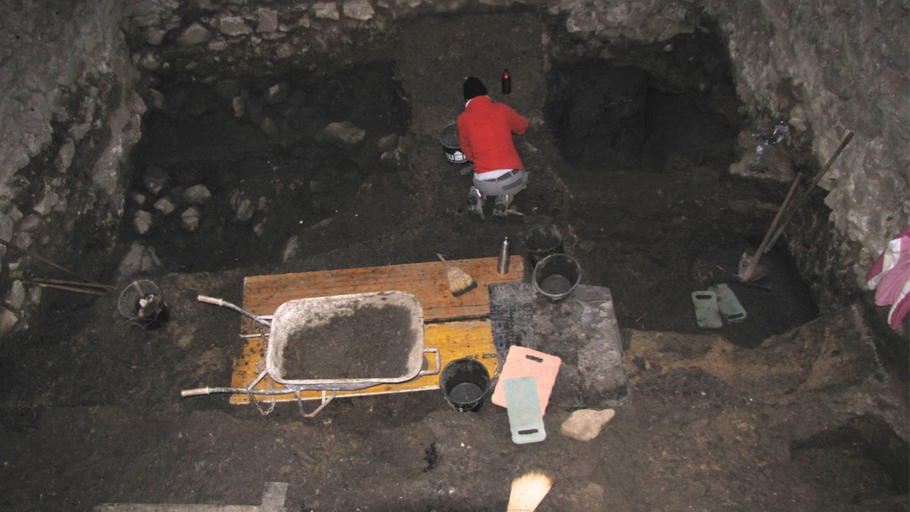 KOE_Tostner Burg Ausgrabungen 13.jpg