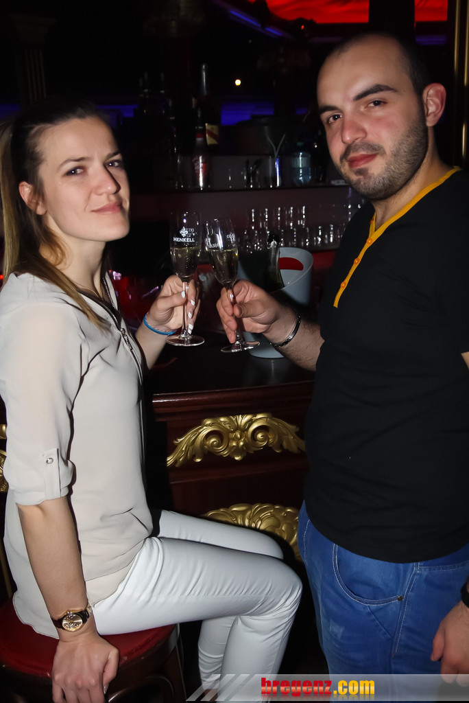 14018589.jpg