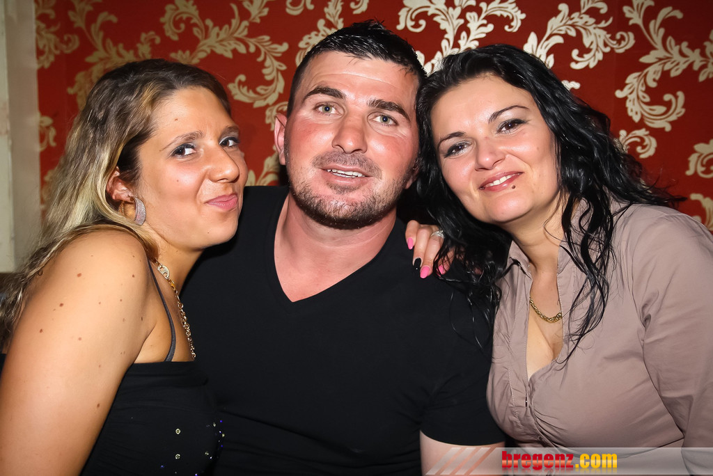 14018587.jpg