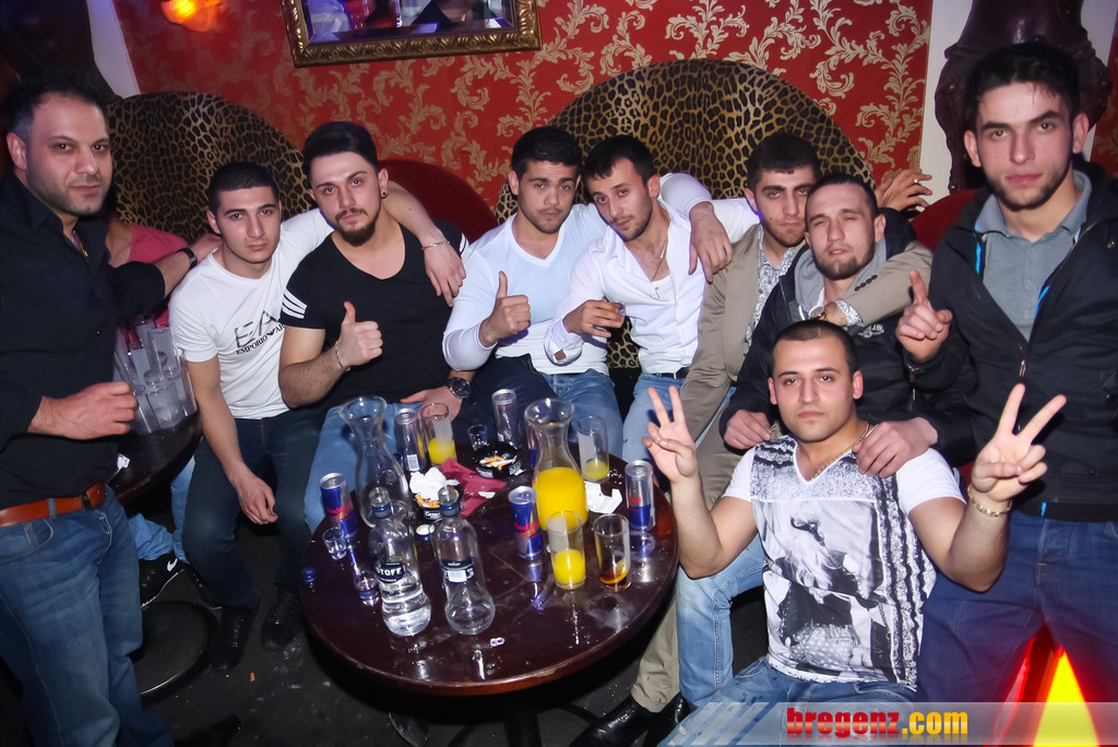 14018584.jpg