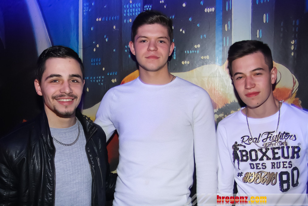 14018577.jpg