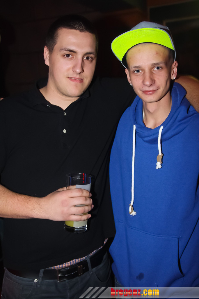 14018537.jpg