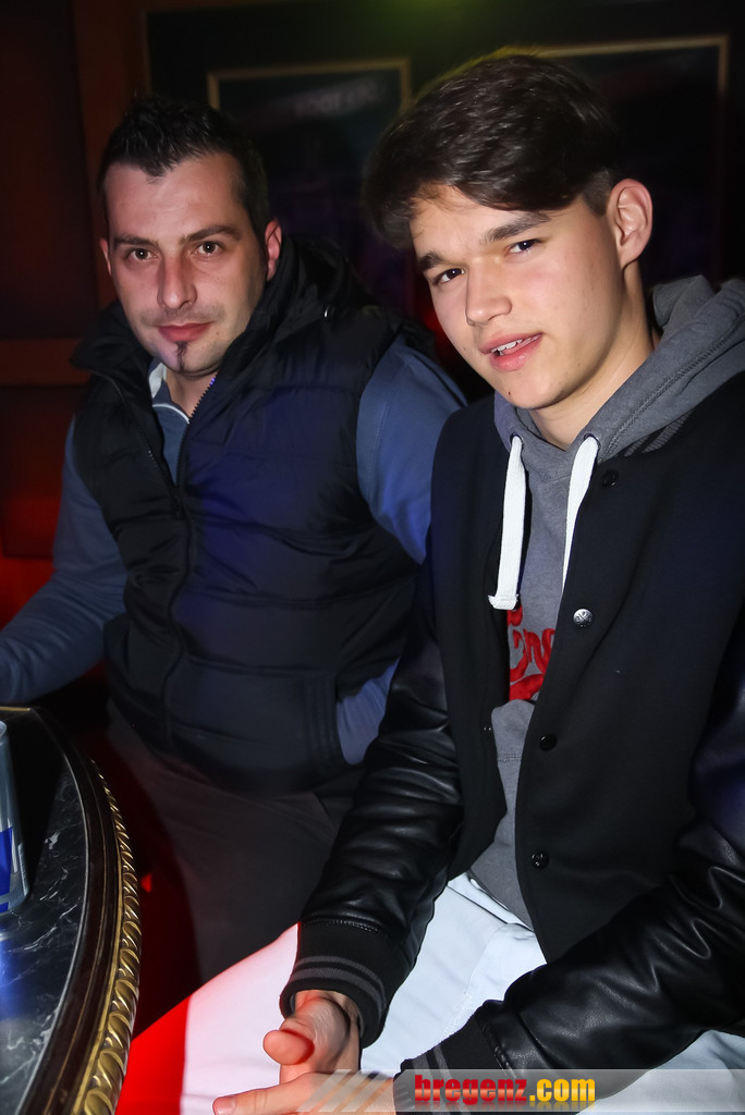 14018536.jpg