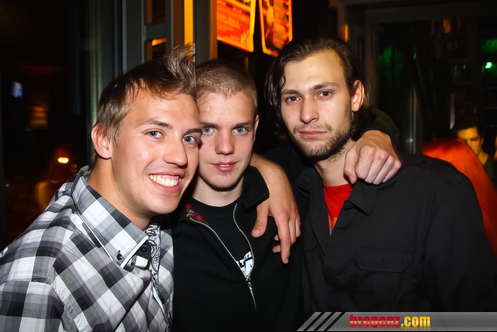 14018767.jpg