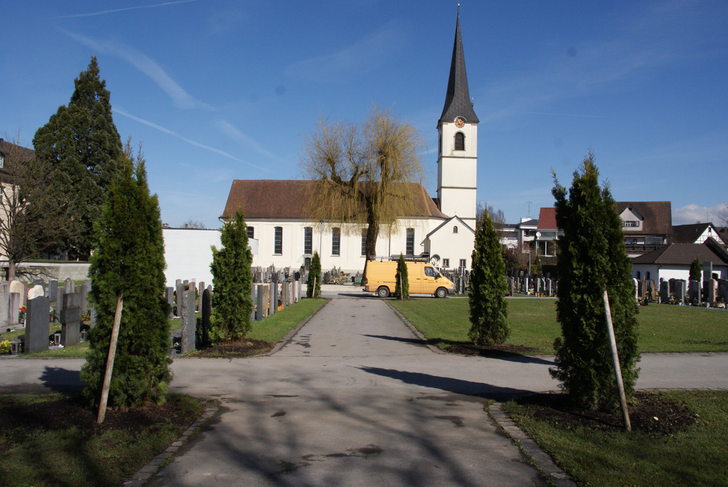Friedhof_Neue-Bepflanzung_2015-04-03_DSC06210.JPG