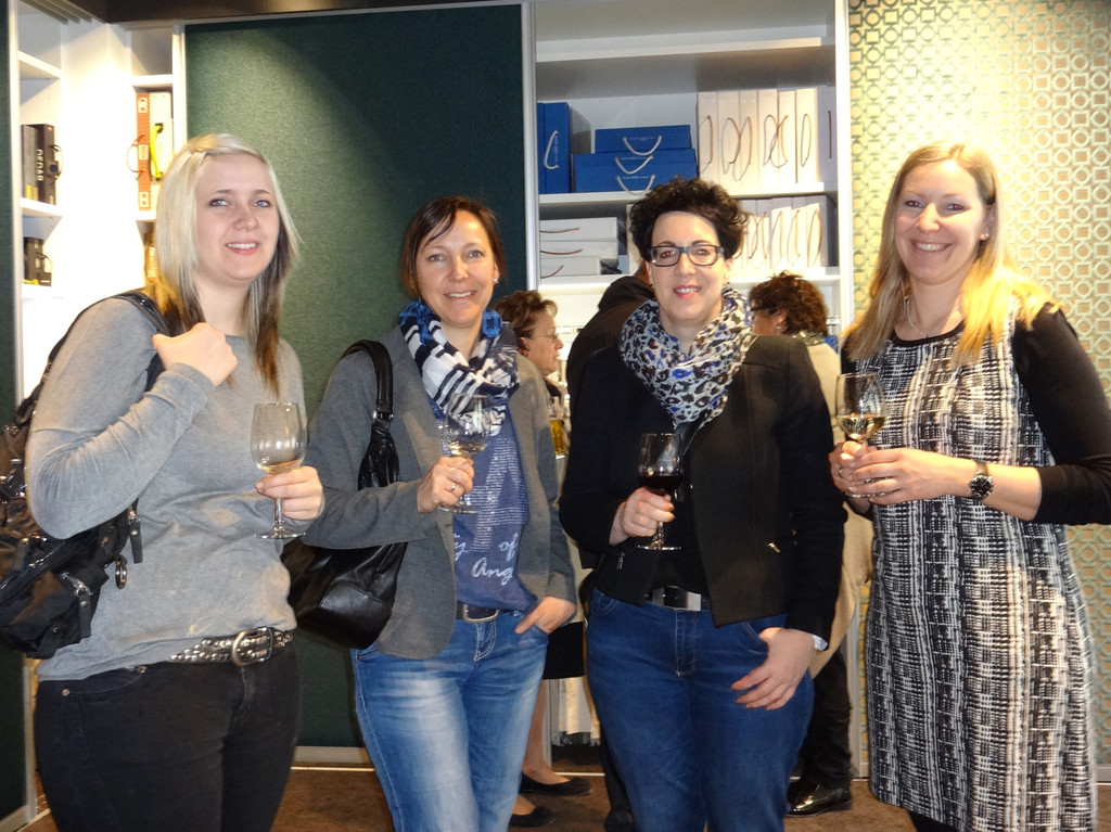 M__rk9u Nadine und Angelika Eberle_ Evi St__ckler_ Gerlinde M__rk.jpg