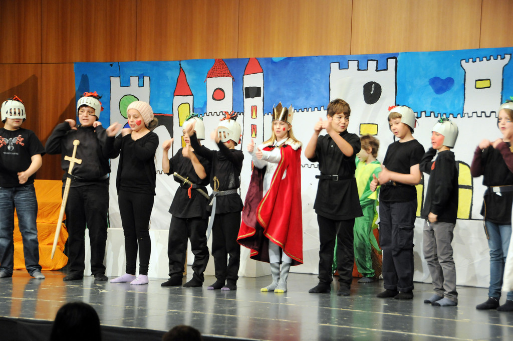 Schultheater 23-04-2015 37.jpg