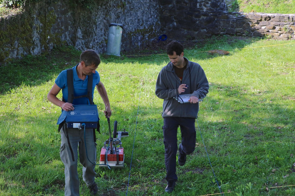 KOE_Tostnerburg Georadar Messung 20.jpg