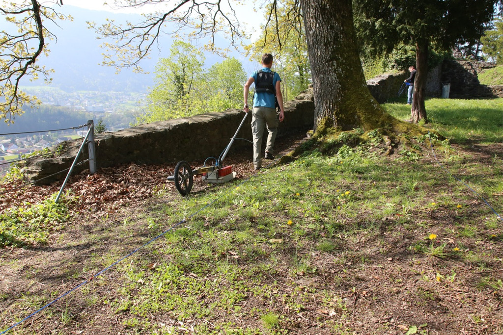 KOE_Tostnerburg Georadar Messung 25.jpg