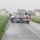 Bilder: Fluchtfahrzeug und Bankfiliale