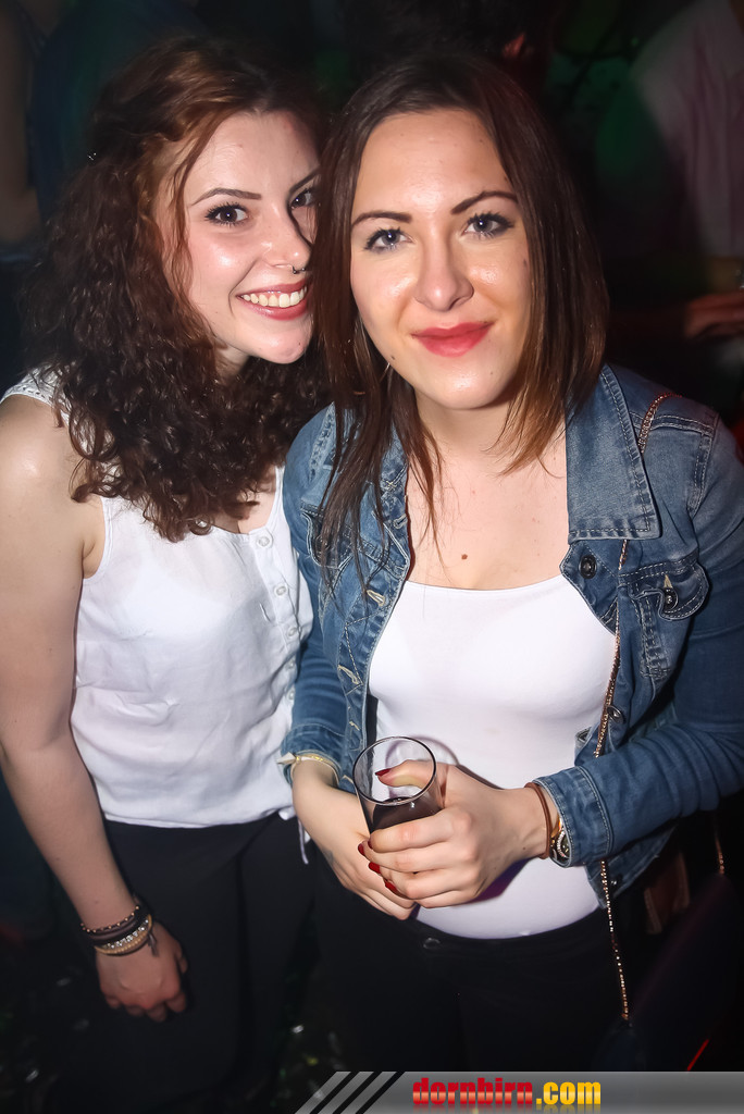 14026716.jpg