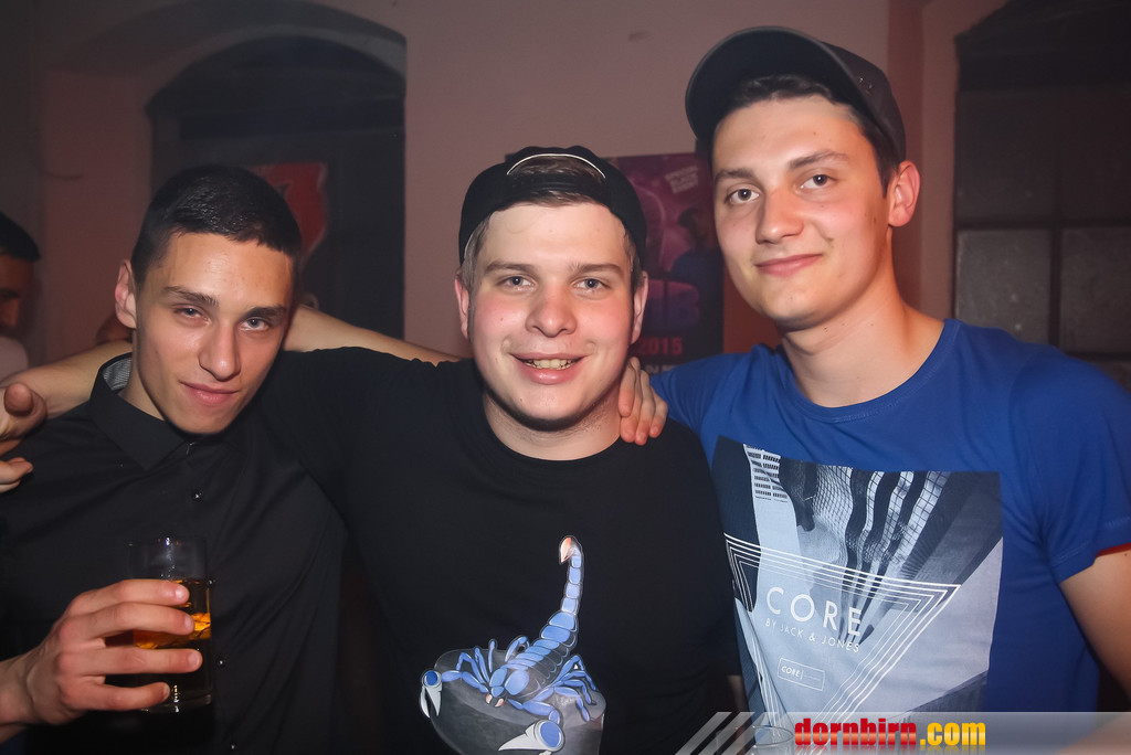 14026691.jpg