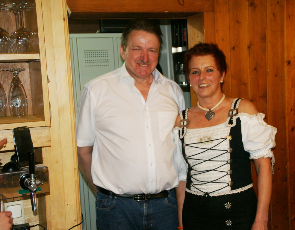 Wolfi und Andrea schmeissen den Laden gemeinsam.JPG