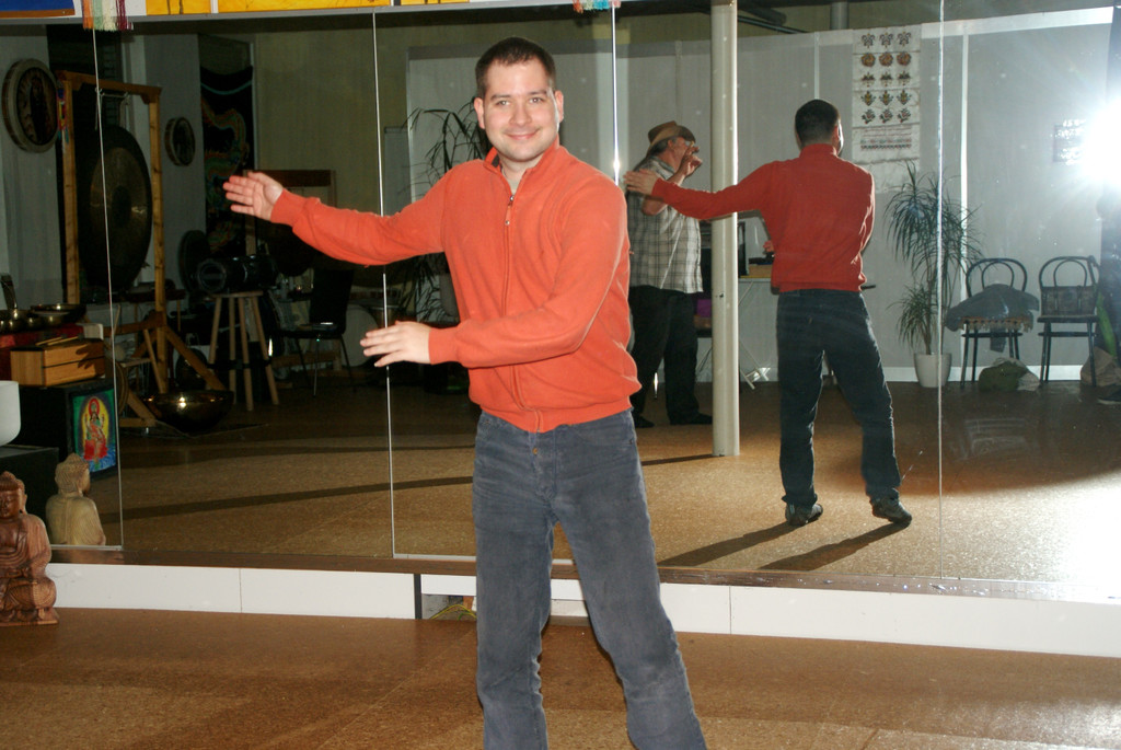 Meokar l__sst beim Tanz die Seele baumeln.JPG