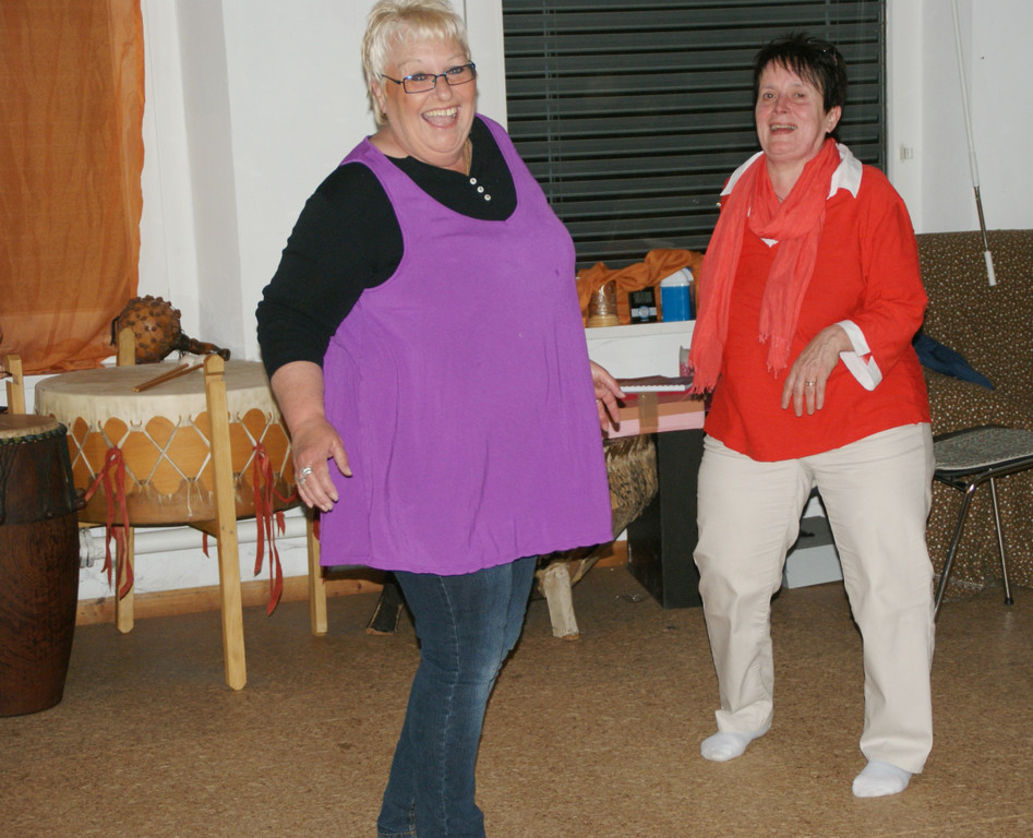 Mit Schwung und guter Laune in den 1_ Mai.JPG