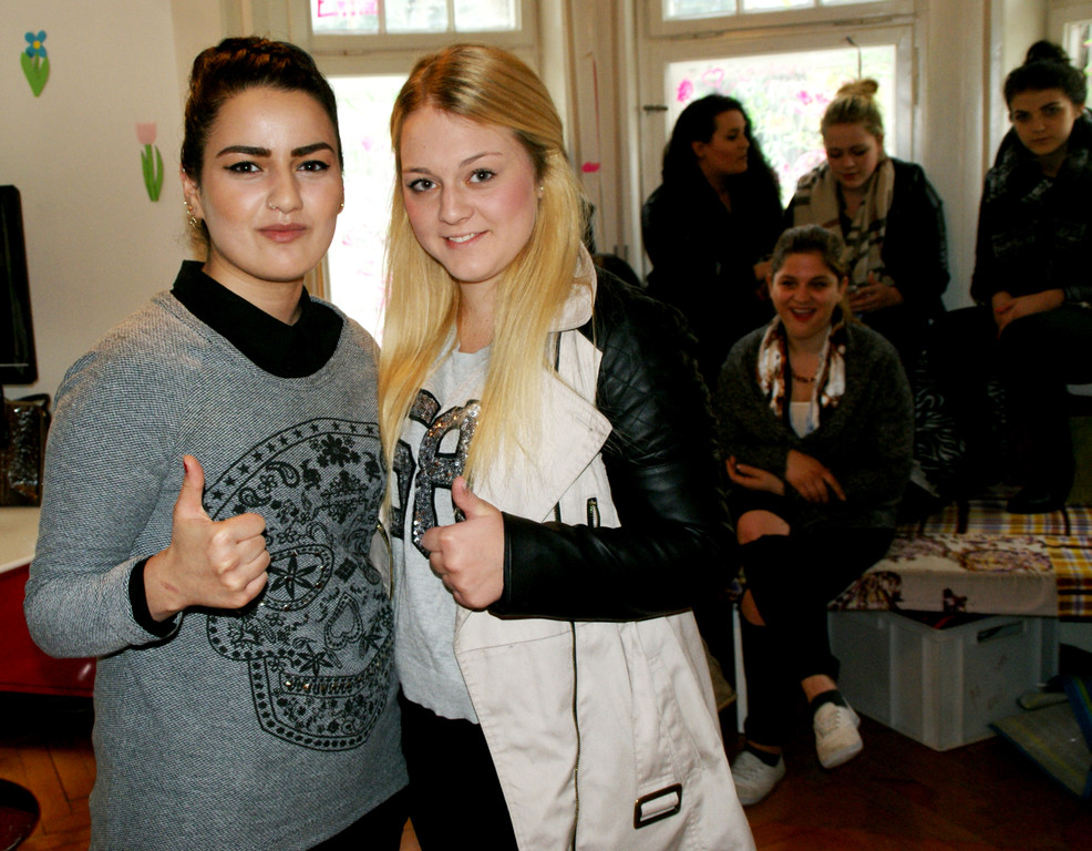 v_li_ Meltem Aksoy_ Laura Loss.JPG