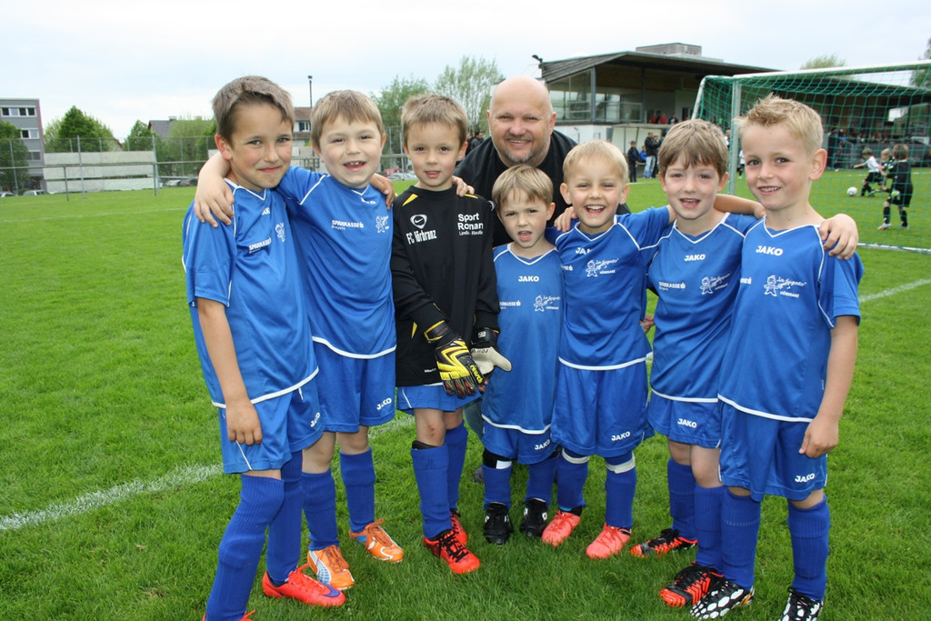 Fu__ball Nachwuchs U 7 Turnier 09-05-2015 _5_.JPG