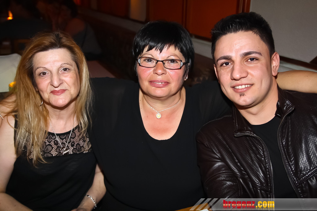 14033681.jpg
