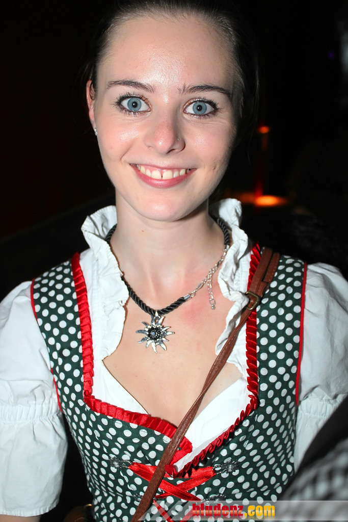 14034877.jpg