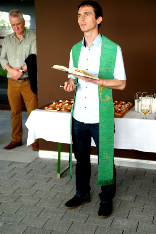 Ein Gebet f__r Gl__ck und ein sorgenfreies Leben im neuen Heim_.JPG