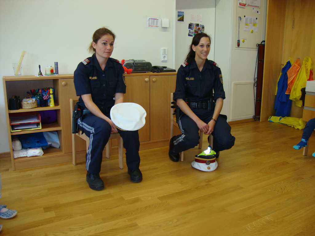 Die Polizei zu Besuch - 11_5 _9_ - Kopie.JPG