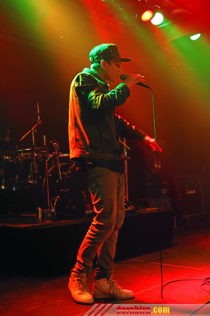 14036174.jpg