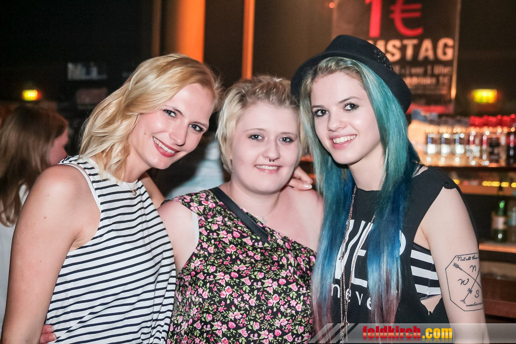 14037087.jpg