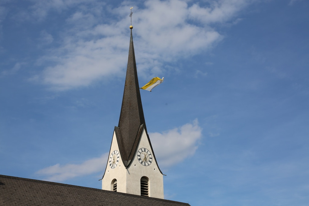KOE_Pfarrkirche Gisingen Innenraum 2.jpg
