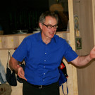 Helmut Giesinger - Darf ich bitten_ zum Mundartmai.JPG