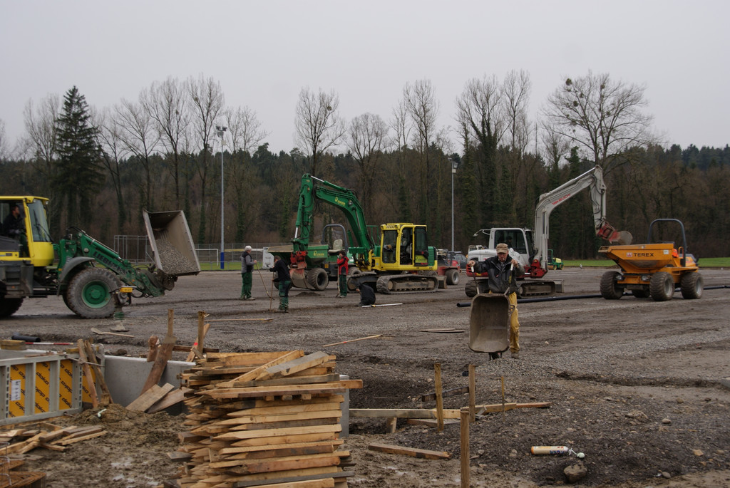 Bauarbeiten_am_Sportplatz_17-12-2014_DSC04920_ausgew__hlt.JPG