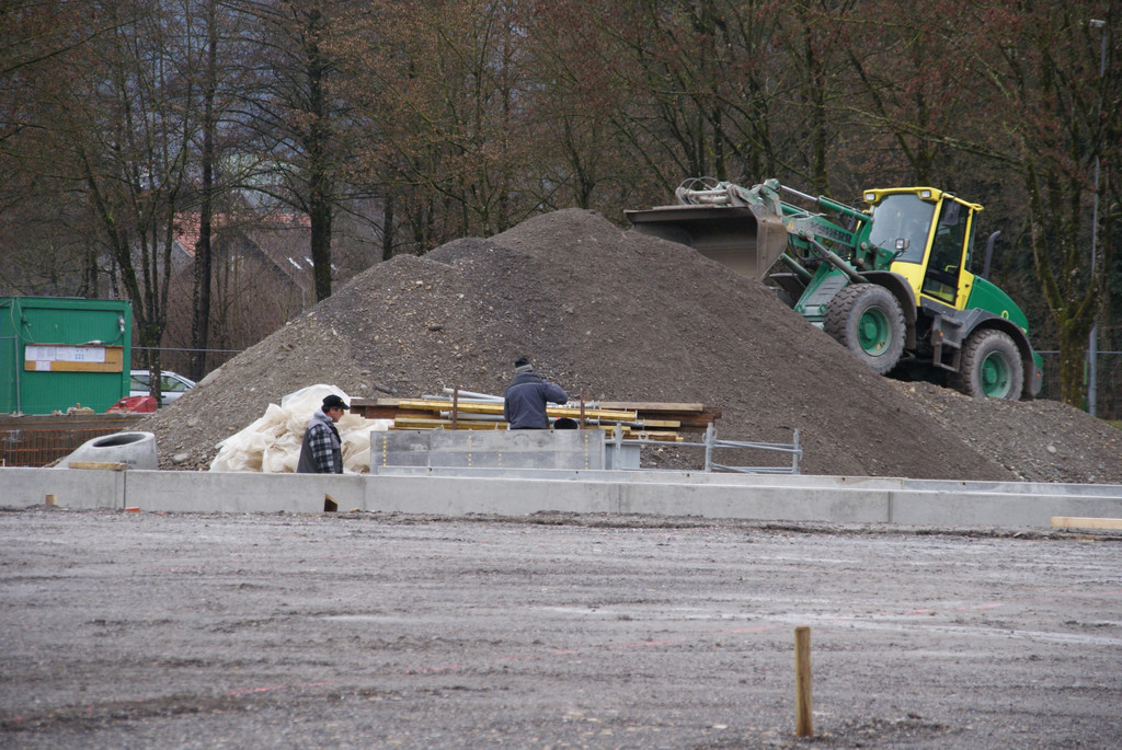 Bauarbeiten_am_Sportplatz_17-12-2014_DSC04932_ausgew__hlt.JPG