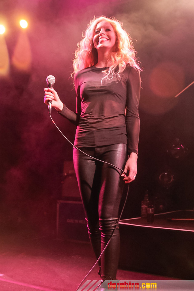 14044457.jpg