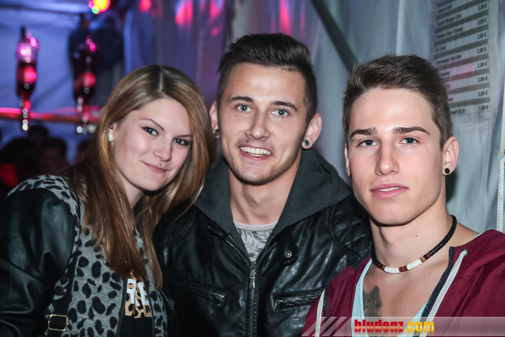 14044186.jpg