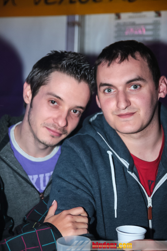 14044183.jpg