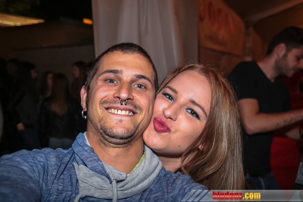 14044178.jpg