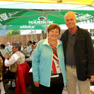 Gottfried Br__ndle - ein Dank an Aurelia Peter f__r die gute Arbeit rund um den Markt.JPG