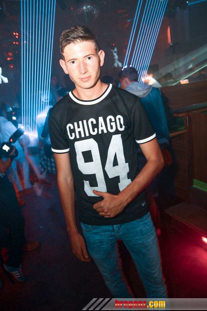 14046317.jpg