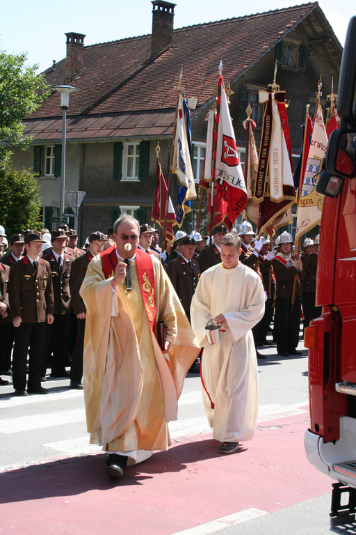 Feuerwehr Fahrzeugsegnung_jpg-1274612790