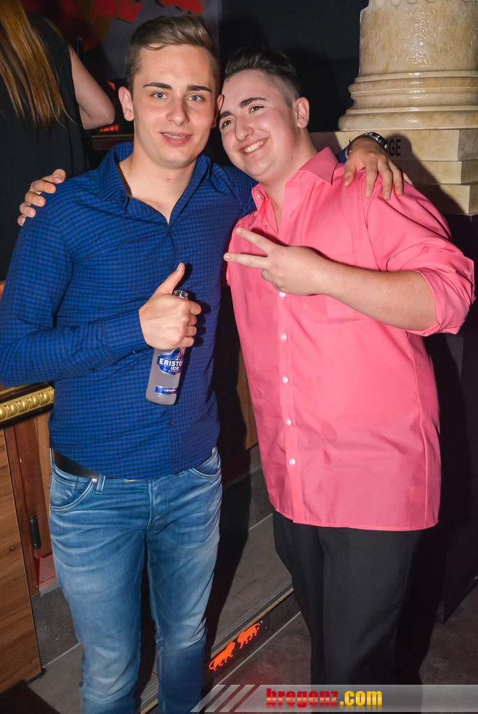 14048198.jpg