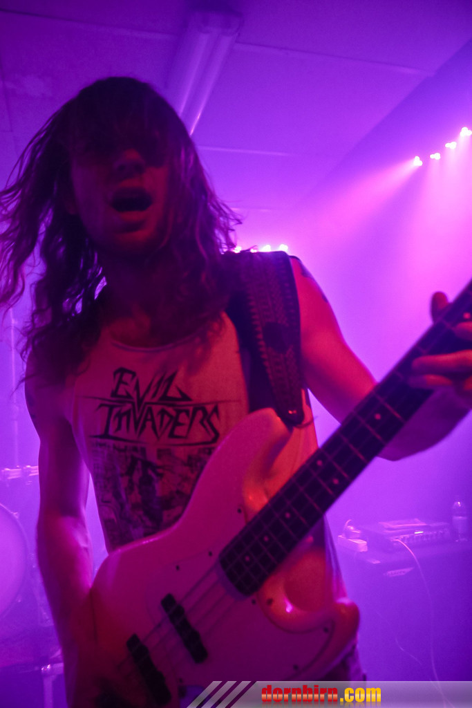 14048406.jpg