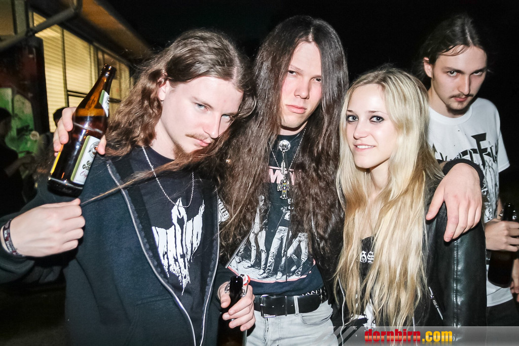 14048381.jpg