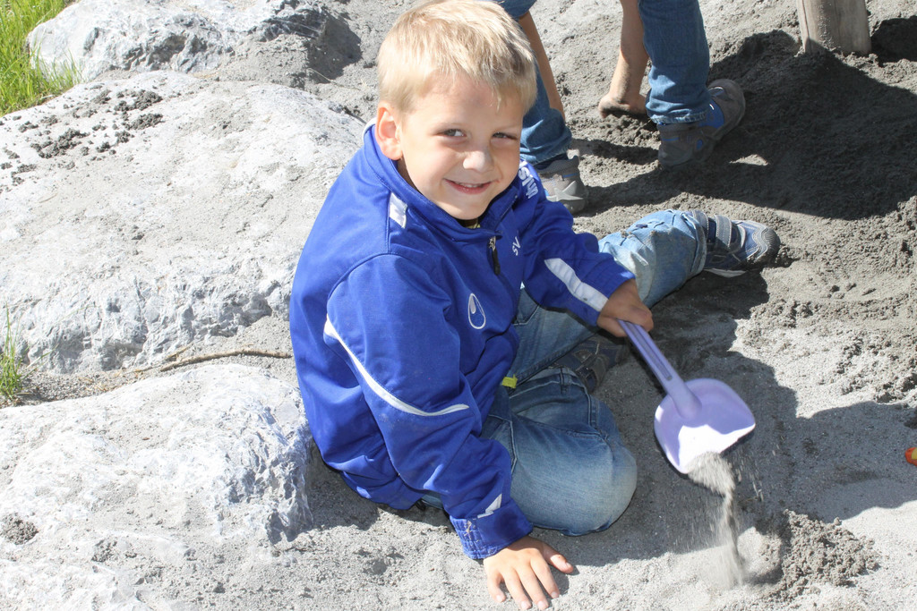 Kinderspielplatz 031.JPG