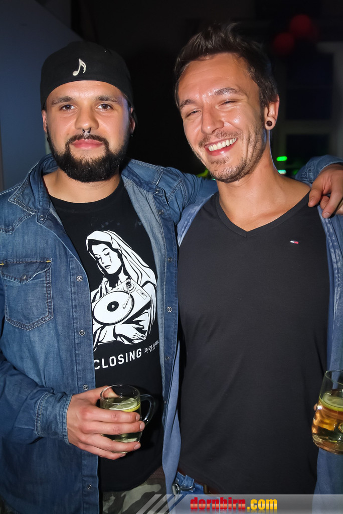 14049735.jpg