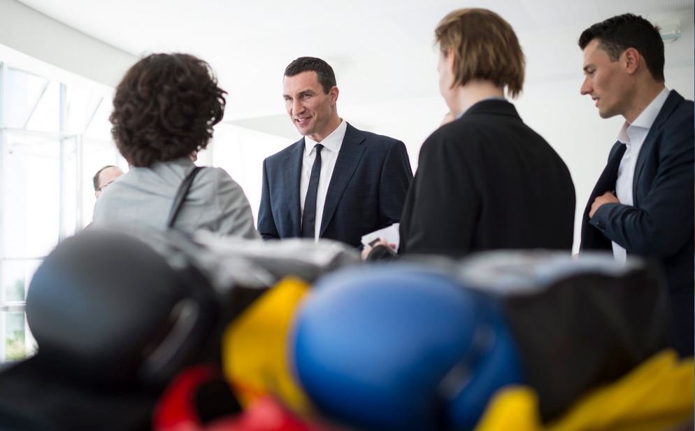 klitschko-hsg2a.JPG