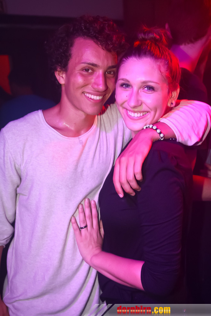14053522.jpg
