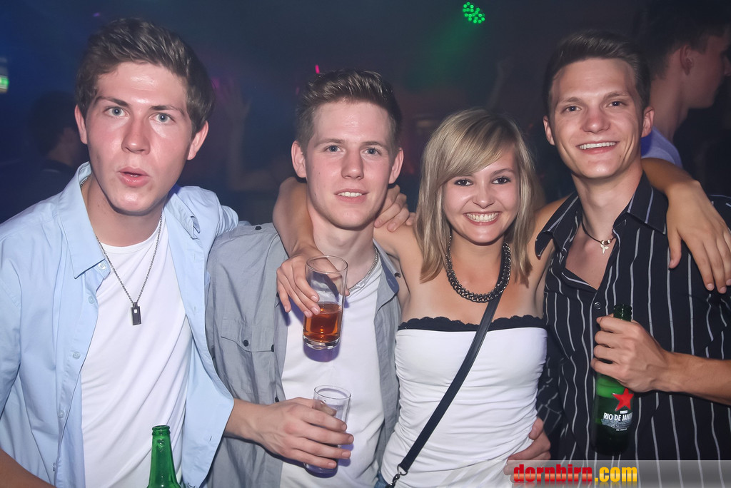 14053498.jpg