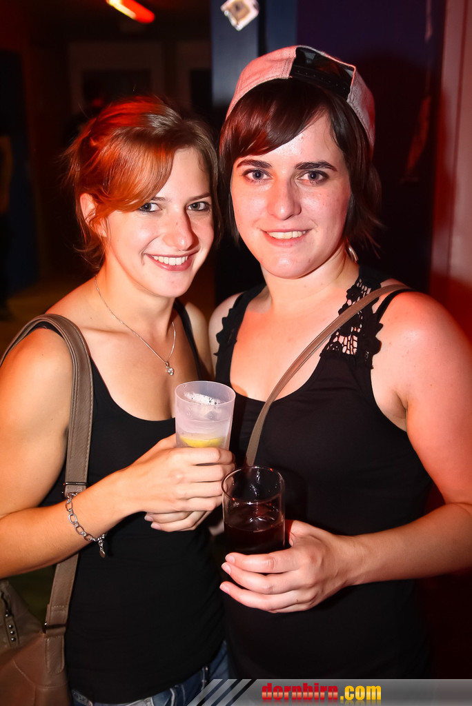 14053485.jpg